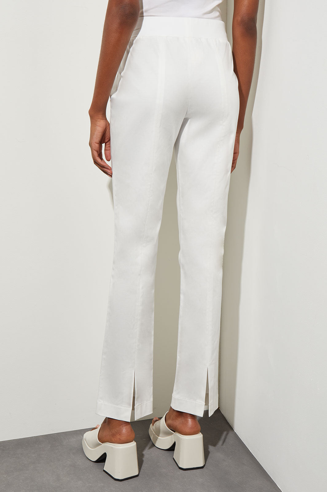 Straight pants Khaite White size 2 0-5 in Cotton - 40685796